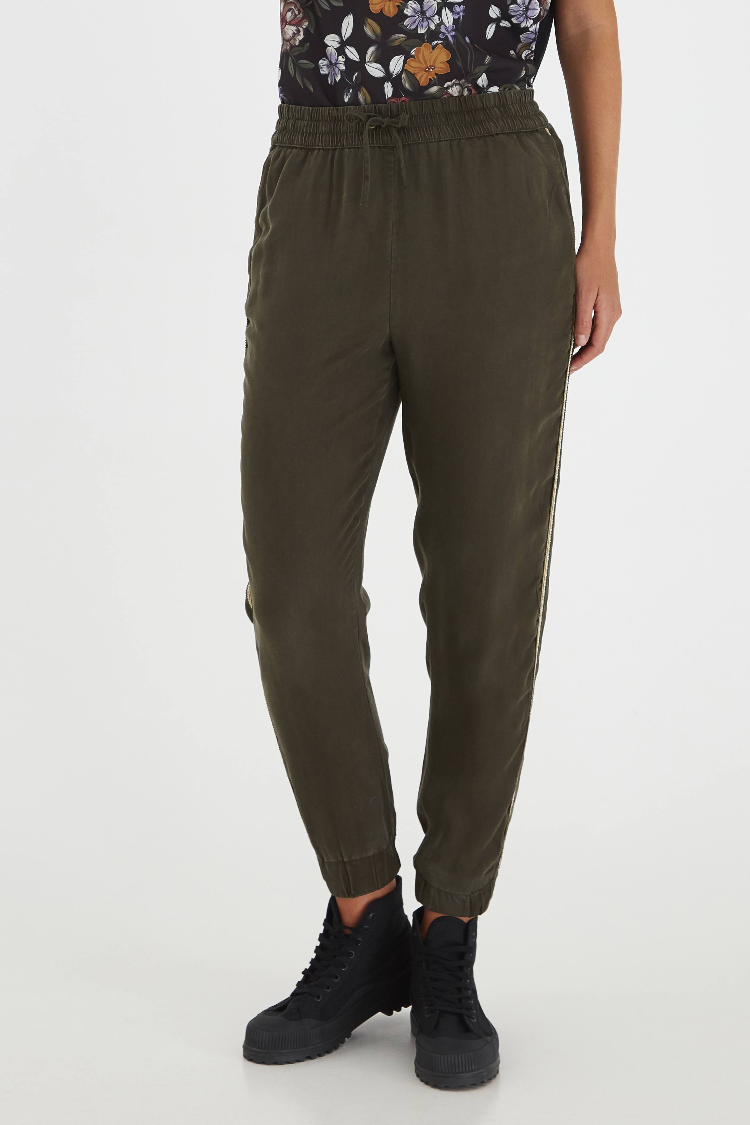 b.young Bukser Pants Casual i størrelse 36 i Grøn til Damer