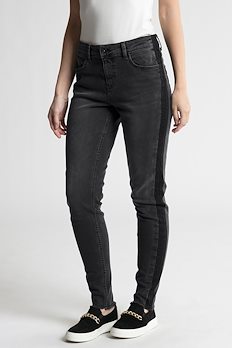 Svart denim